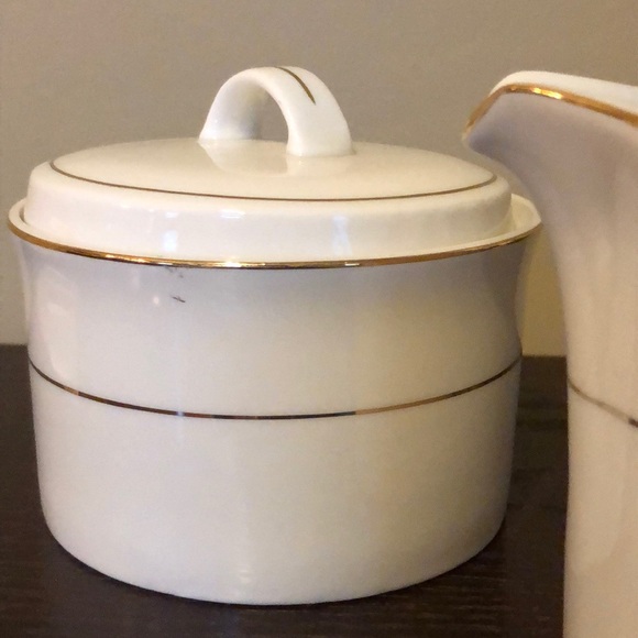 CIERA•FINE DINNER WARE•CAROL SUGAR&CREAMER POT SET - Picture 5 of 8